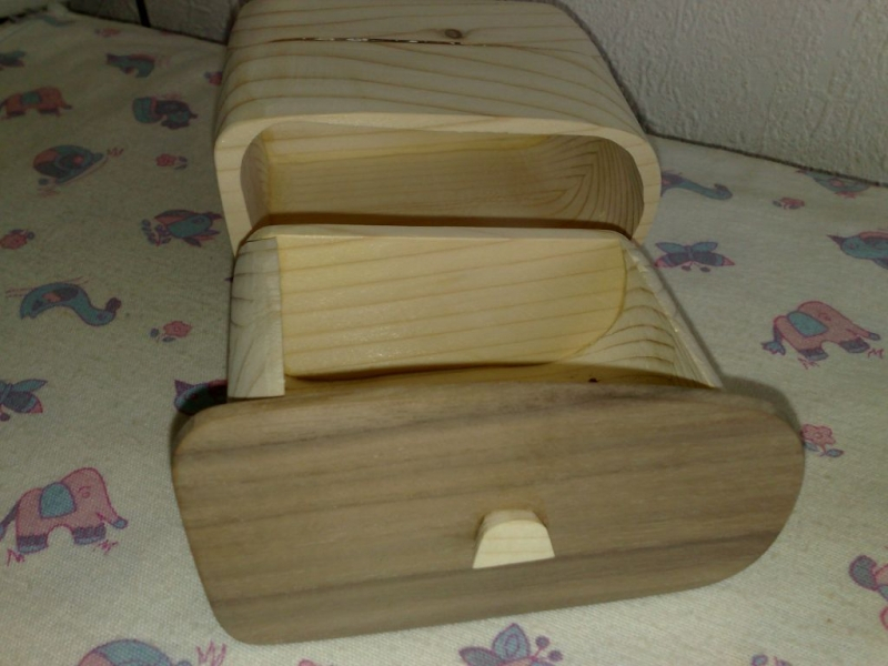Fiókos doboz.